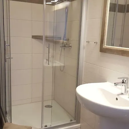 Gruener Wald Апартаменты Бург